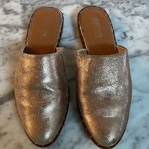 Reaction Kenneth Cole rose gold mules size 6